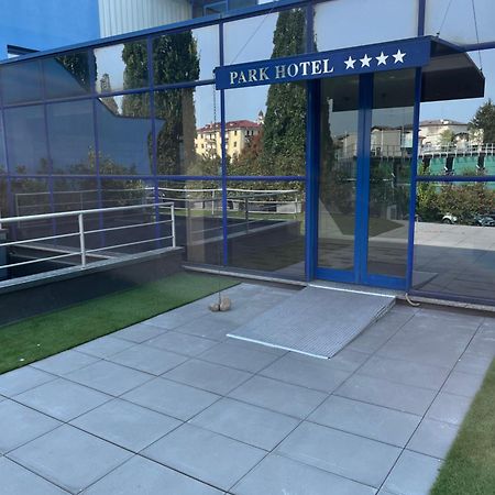 Park Hotel Residence Крема Екстериор снимка