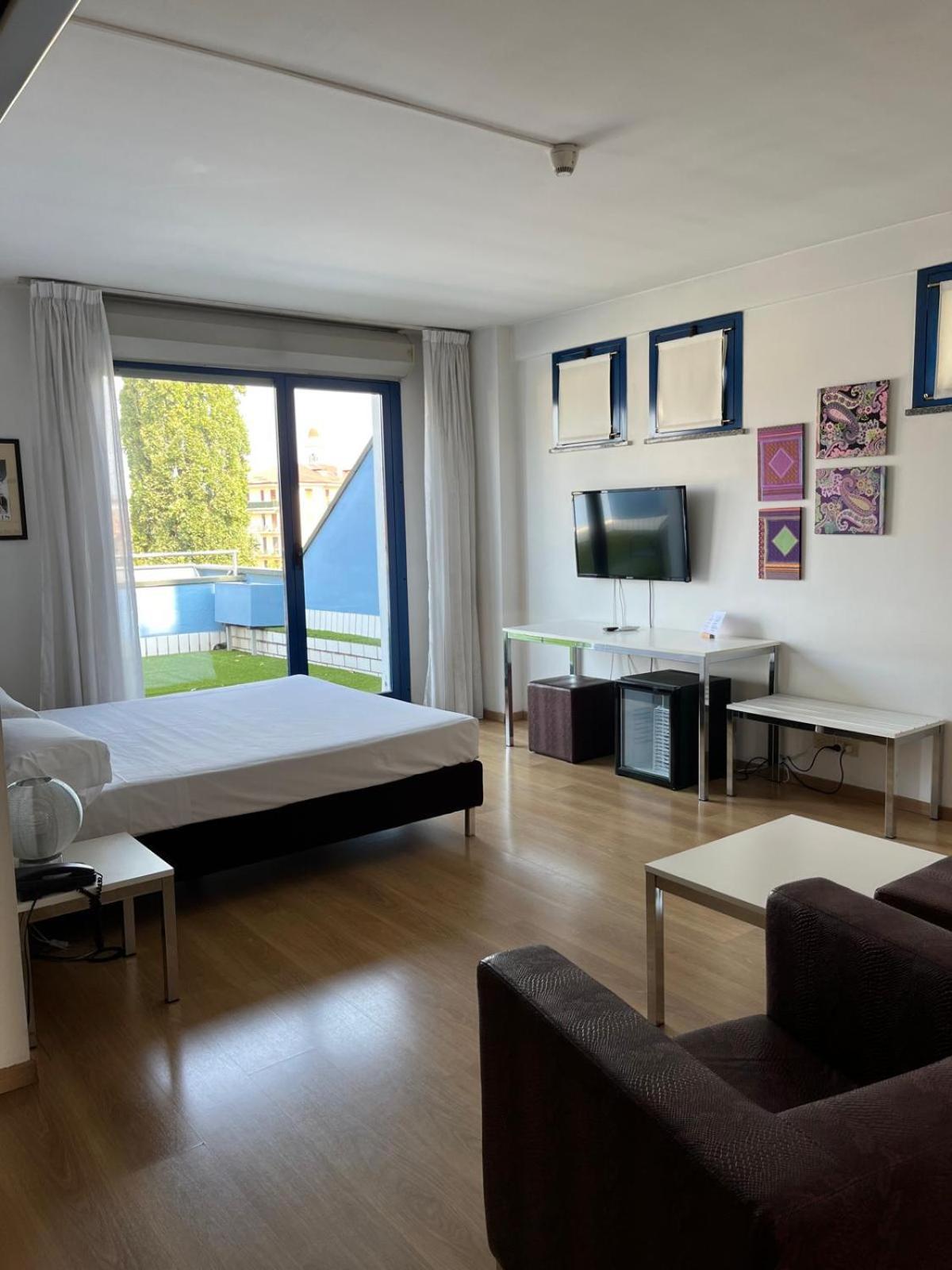 Park Hotel Residence Крема Екстериор снимка