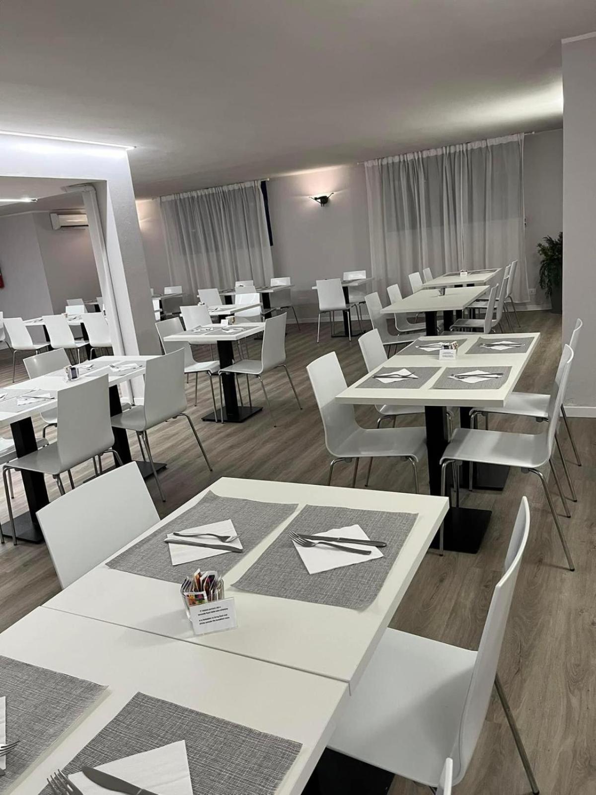 Park Hotel Residence Крема Екстериор снимка