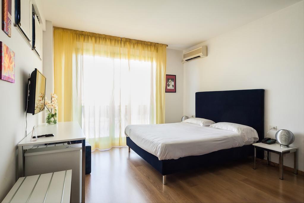 Park Hotel Residence Крема Екстериор снимка