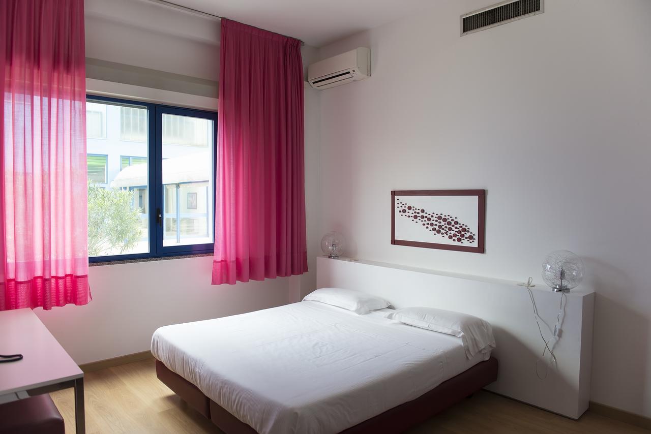 Park Hotel Residence Крема Екстериор снимка