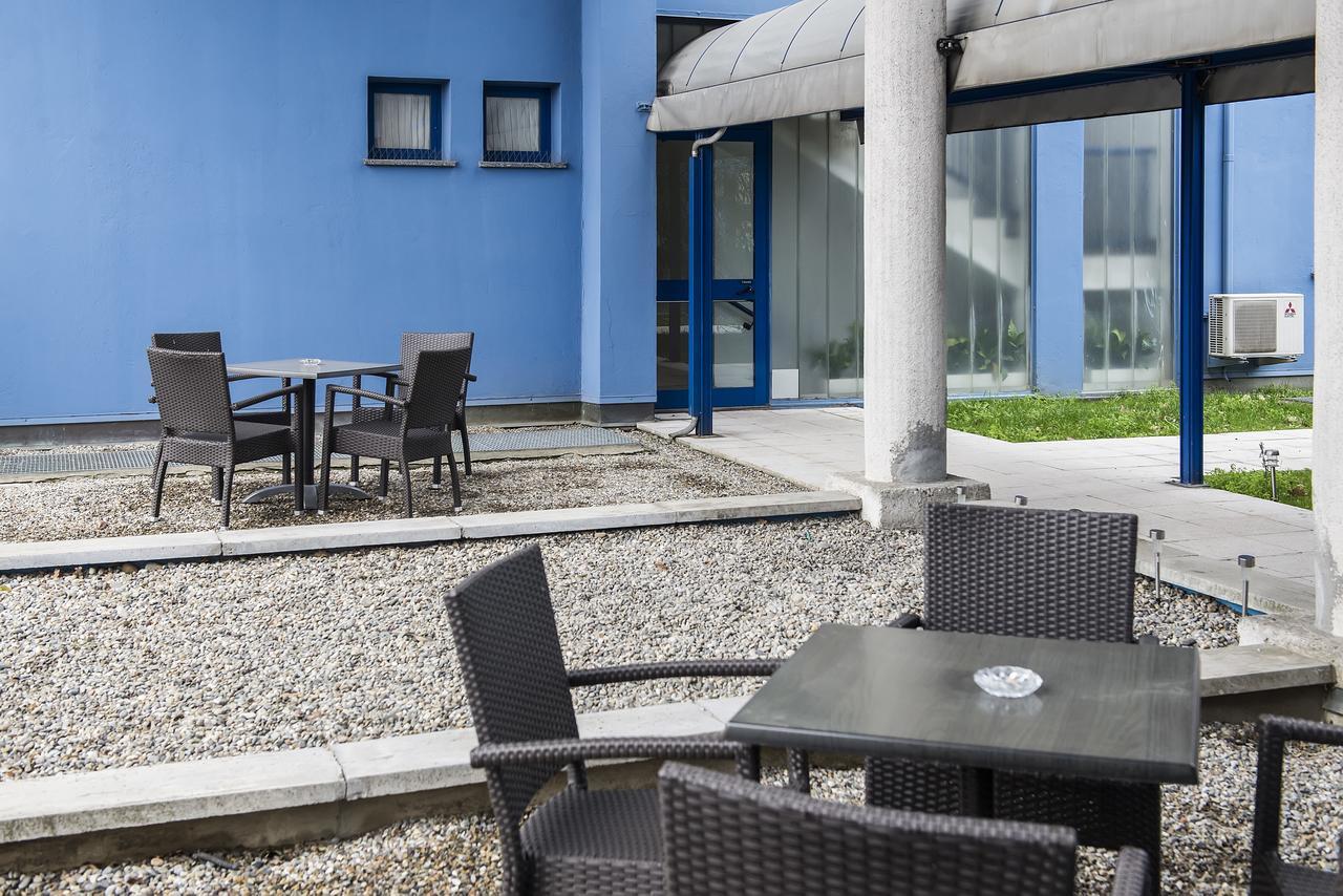 Park Hotel Residence Крема Екстериор снимка