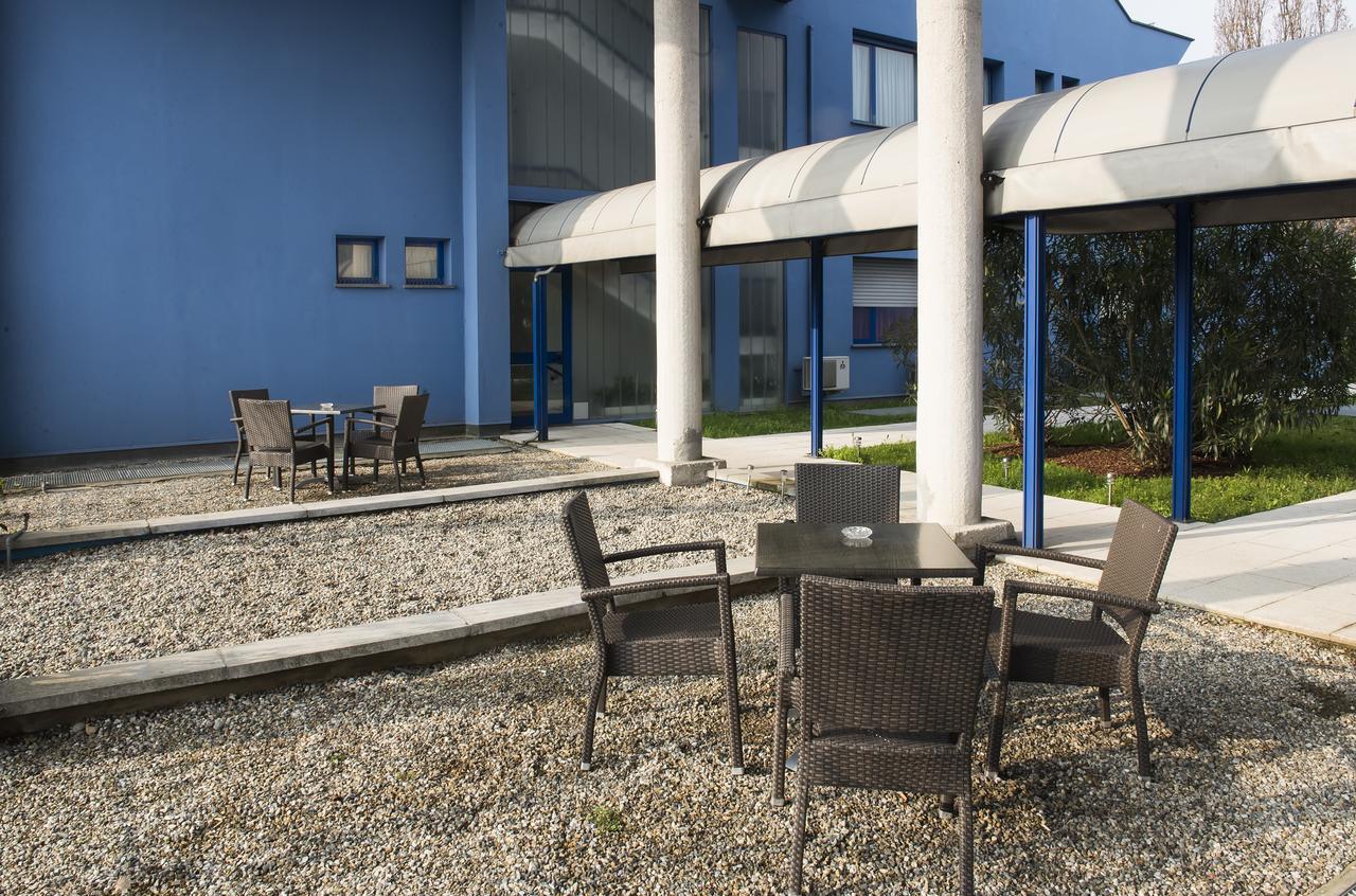 Park Hotel Residence Крема Екстериор снимка